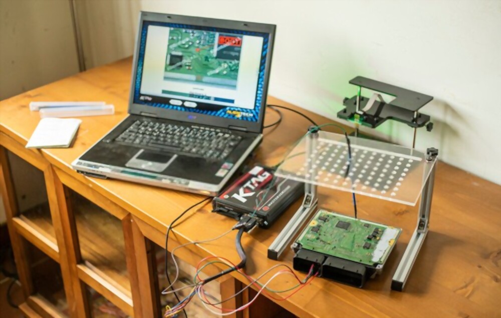 Les Meilleurs Outils et Logiciels pour la Reprogrammation Moteur : Guide Complet